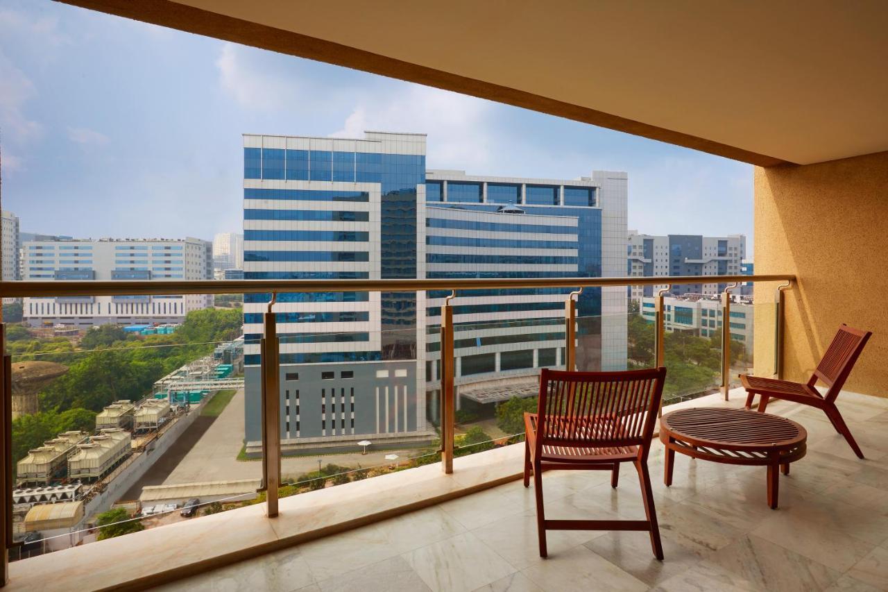 The Westin Hyderabad Mindspace Exterior foto