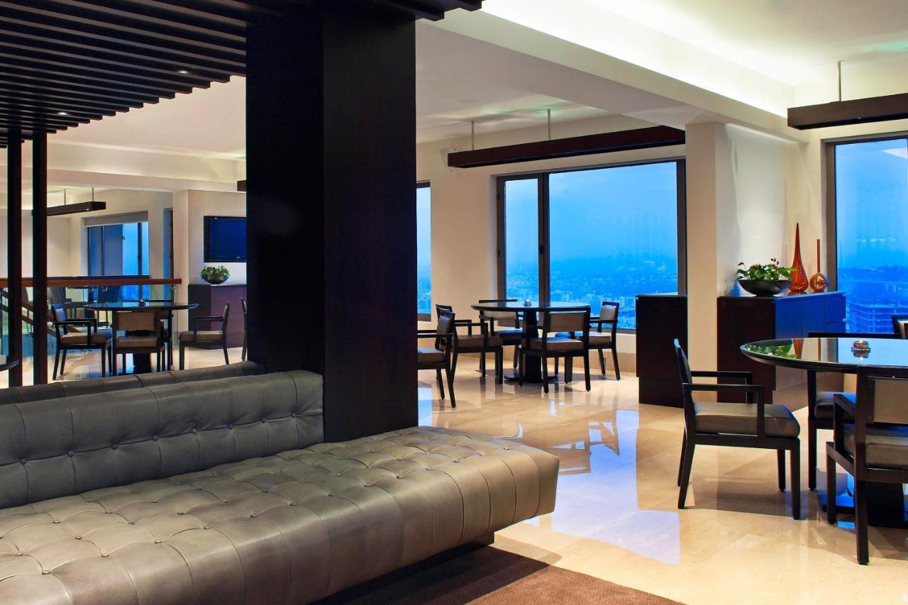 The Westin Hyderabad Mindspace Exterior foto