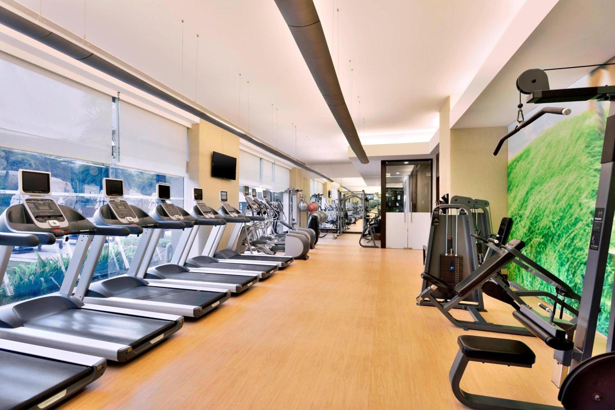 The Westin Hyderabad Mindspace Exterior foto