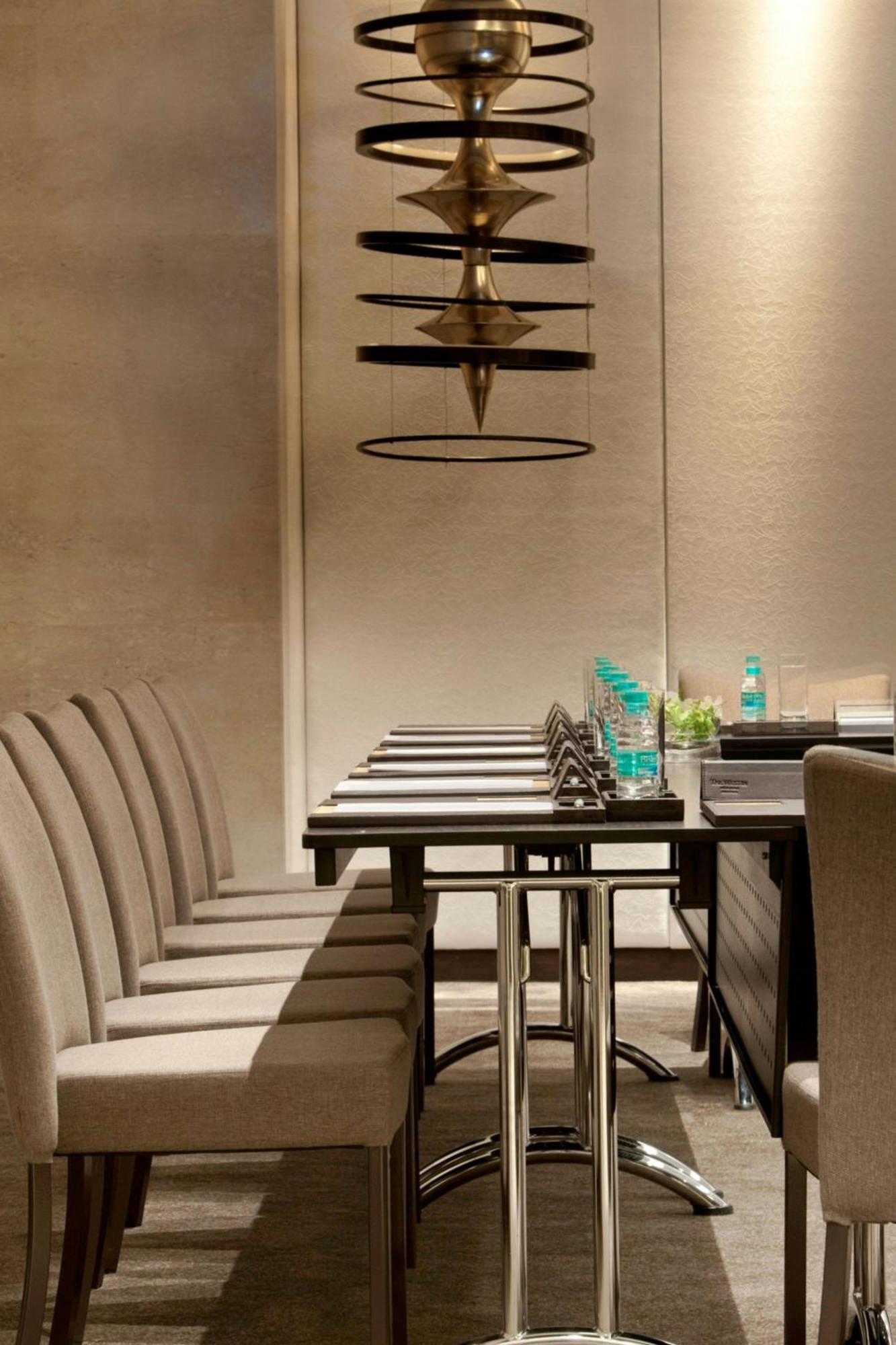 The Westin Hyderabad Mindspace Exterior foto
